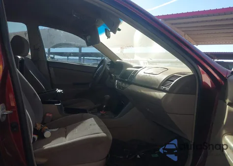 2005 Toyota Camry Le from USA, damaged, VIN 4T1BE32K55U404241